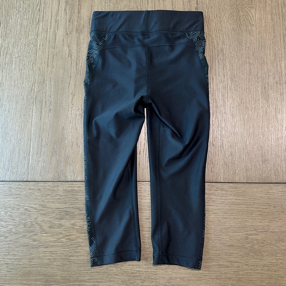 Under Armour Heat Gear Compression Crop Leggings Size Medium Black - Picture 6 of 8